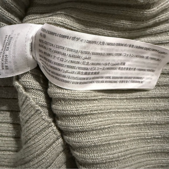 NWT Abercrombie & Fitch Sage Green Ribbed Stretch Pull On Skirt - Picture 5 of 5